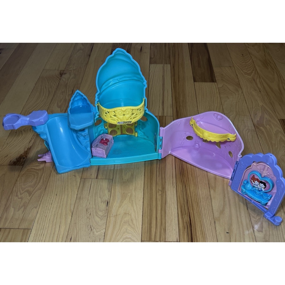 2012 Fisher-Price Little People Disney Princess Ariel's Undersea Castle